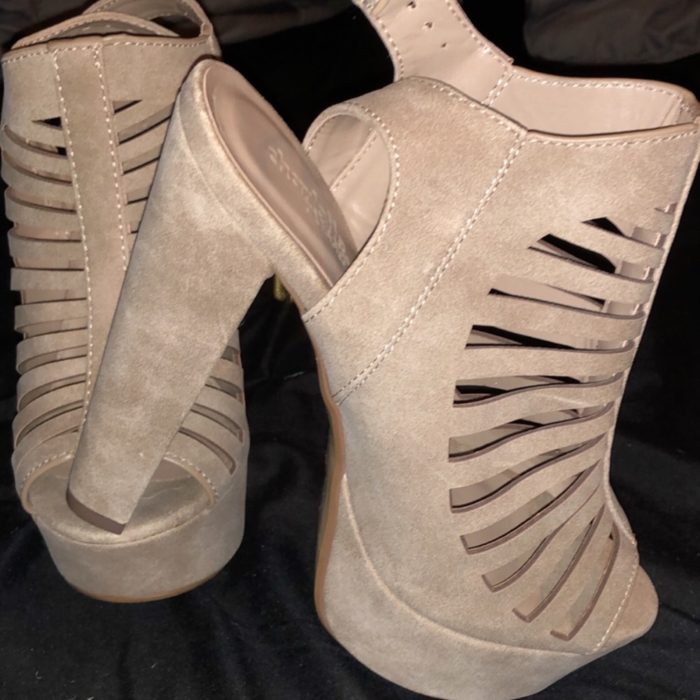Charlotte Russe heels size 6